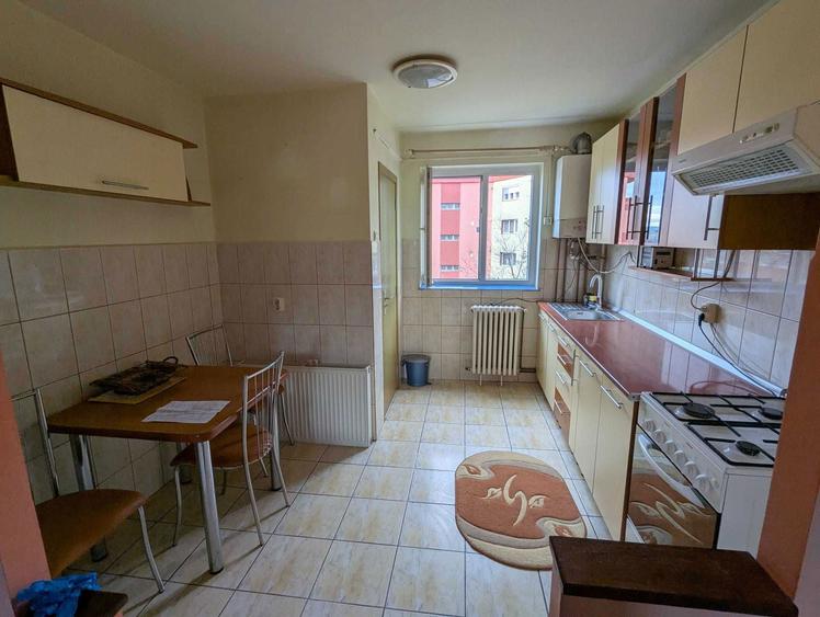 Vand Apartament de 80 mp , 4 camere, 2 bai, etajul 3 - 5