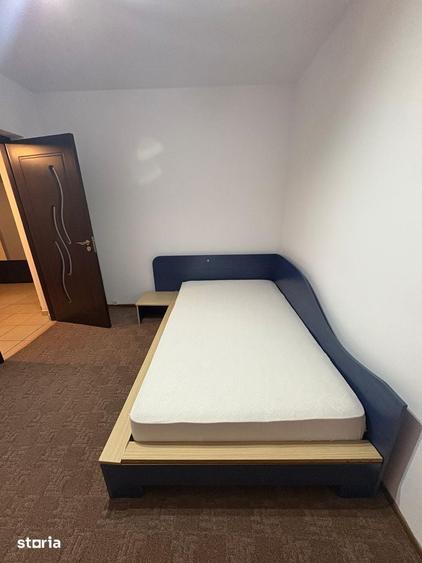 2 cam d 54 mp zona podul de fier la strada etaj 1/4 renovat 450 eur - 3
