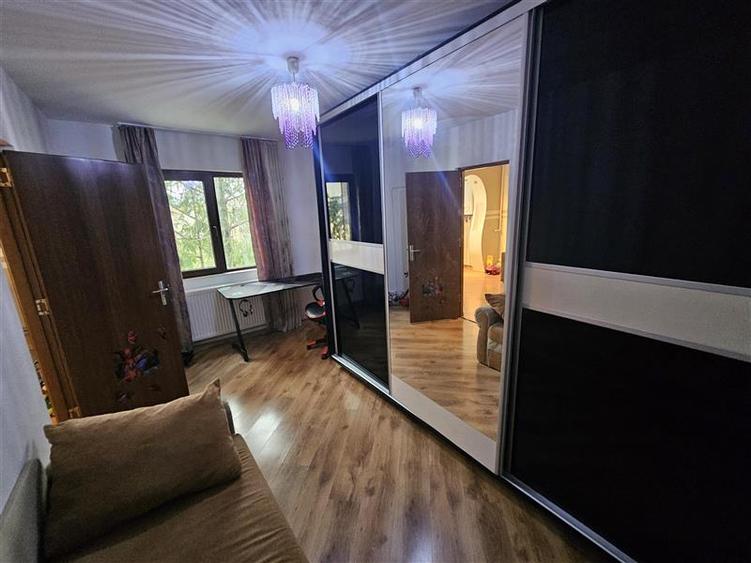 Resita, 2 Cam. Mobilat+Utilat, Micro 3 - 4