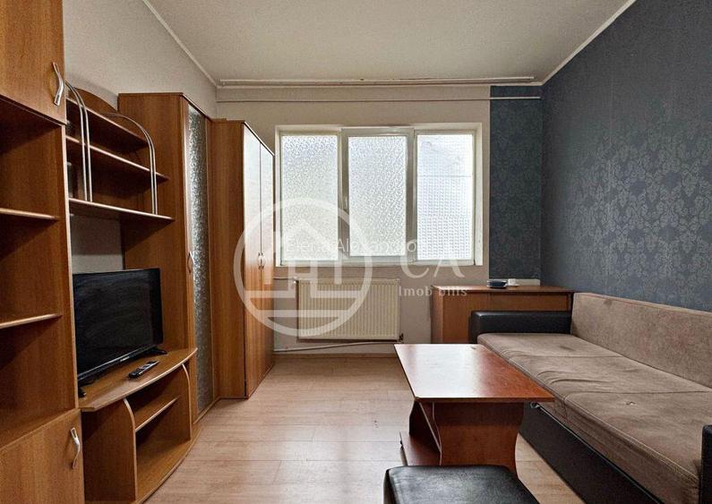 Apartament cu o camera de vanzare in zona Rogerius, Oradea