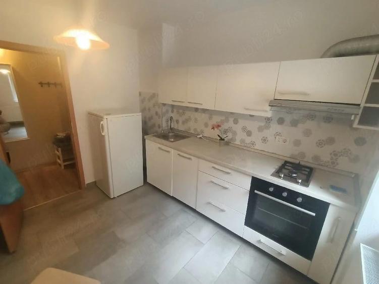 Cu Centrala,In Complexul Studen?esc,Langa Stadionul Poli si Langa Novatim,Liber,380 E - 2