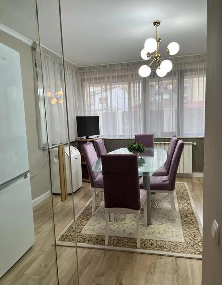 Vila de inchiriat cu 5 camere, zona Km 5 - 4