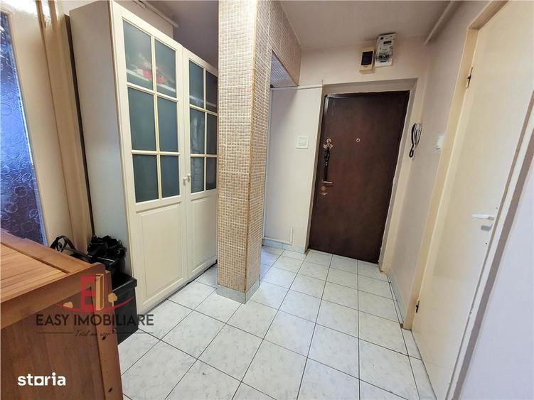 Apartament 4 camere , Str.Parangului , Zona Linistita , 80mp - 1