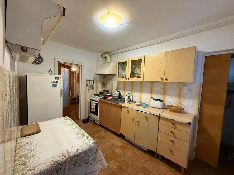 Apartament 3 camere de inchiriat,decomandat, etaj 1, 90 mp - 10