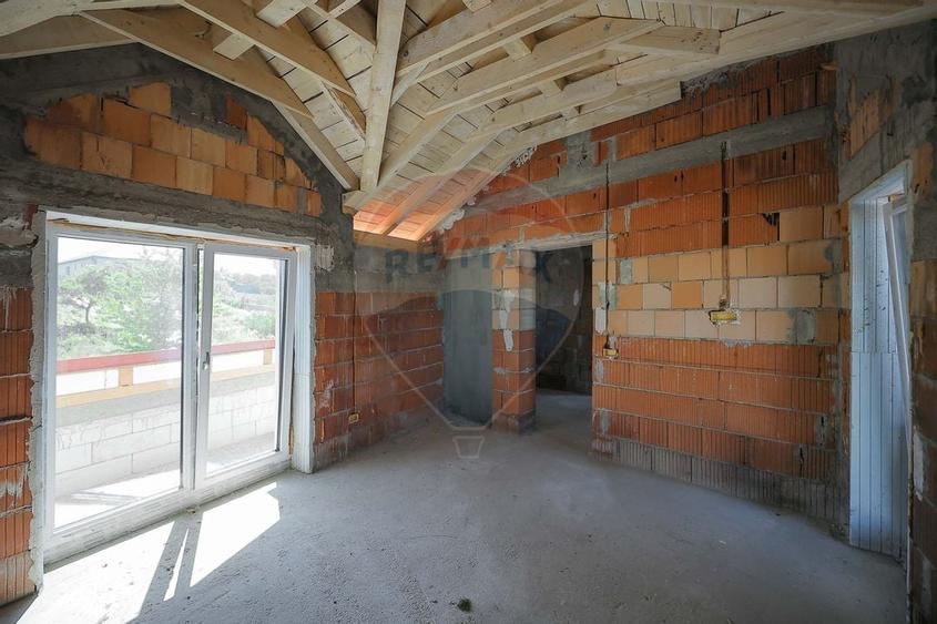 De vânzare casă cu un proiect deosebit, la roșu , Str. Gheorghe Doja - 26