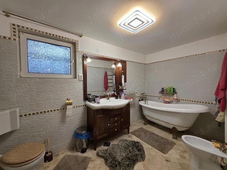 Casa spa?ioasa cu etaj, utilita?i complete ?i piscina Simeria, HD - 2