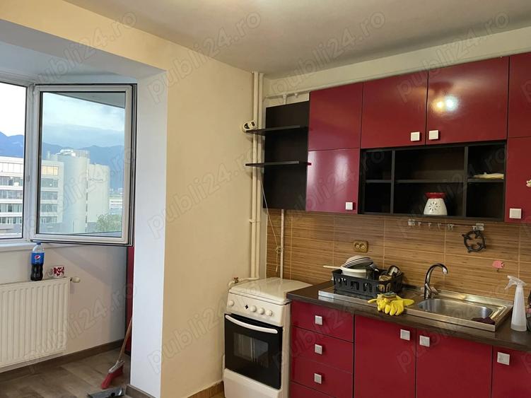 Particular inchiriez apartament 2 camere - 1