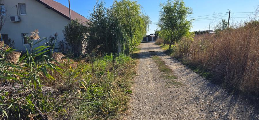 Teren intravilan pentru constructii -1000 mp-Focsani-cartier Mandresti  cu doar - 12