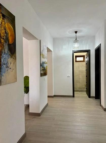 Duplex cu 4 camere cu Teren 500 Mp în Central