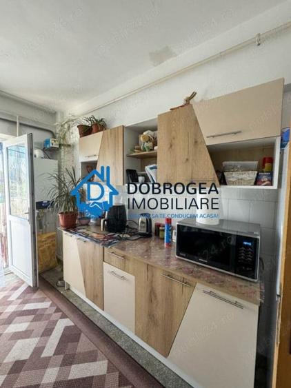 VICTORIEI-3 CAMERE DECOMANDAT ,SUPRAFATA  80,7 MP - 2