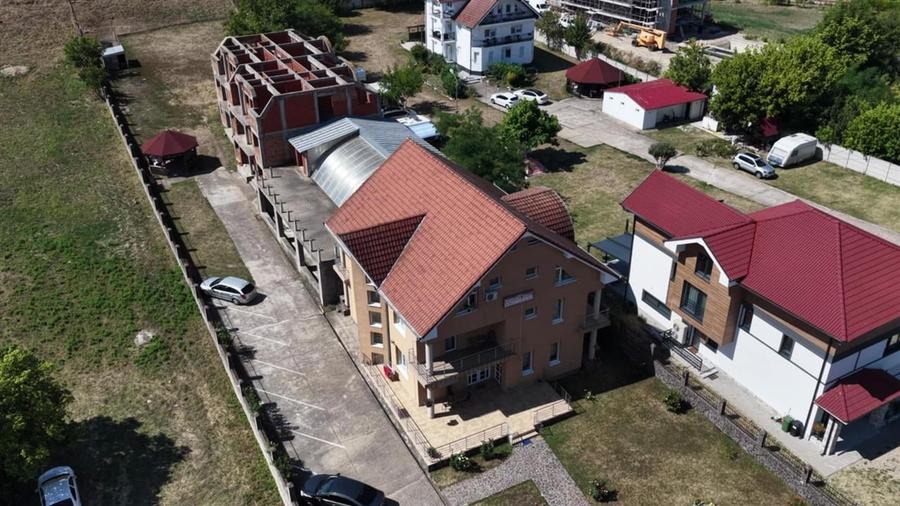 RECO Pensiune 32  camere, 1 Mai - 3