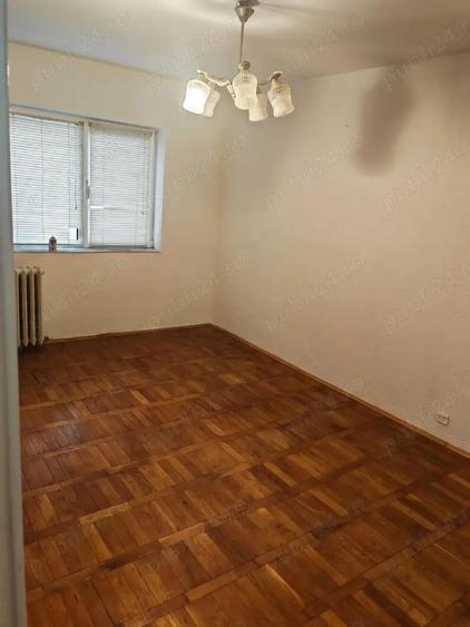 Apartament de vanzare - 4