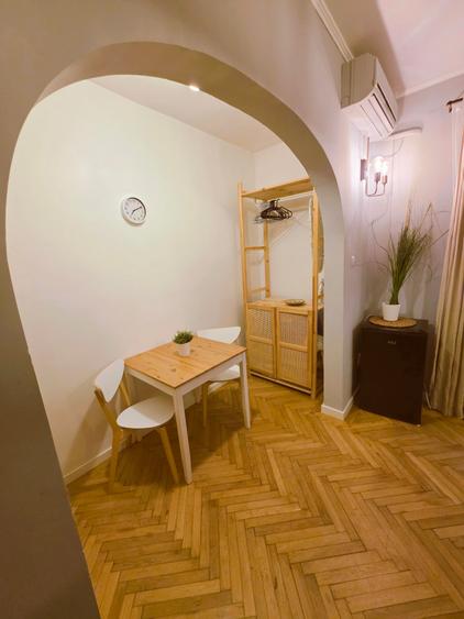 Garsoniera Pache - str. Kiritescu, et 1/3, balcon, supr. 31 mp, centrala proprie - 10