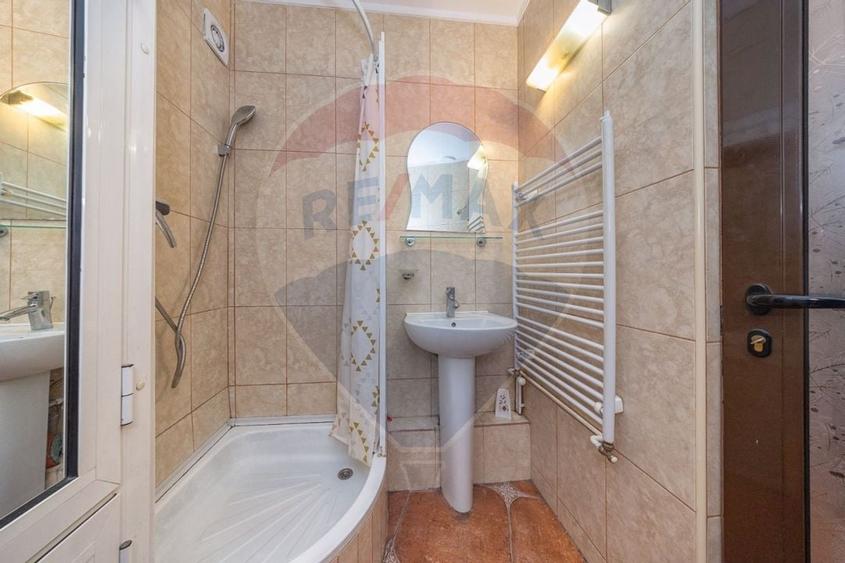 Garsonieră de vânzare mobilată și utilată Răcădău - Brașov - 9