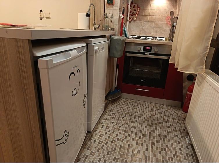 Apartament cu 2 camere, mobilat în Titan