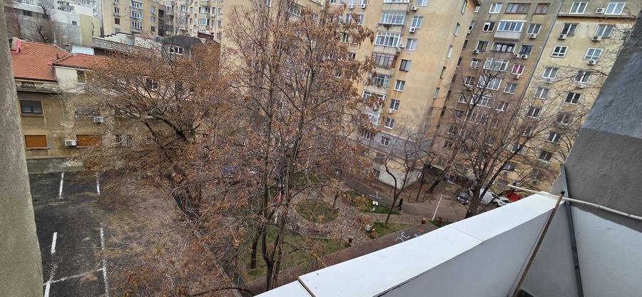 Apartament cu 2 camere semidecomandat în Romană