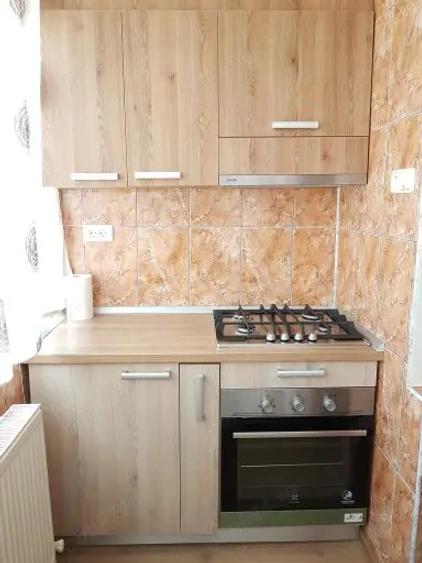 Inchiriez ap 2 cam, decomandat, central, zona linistita - 6