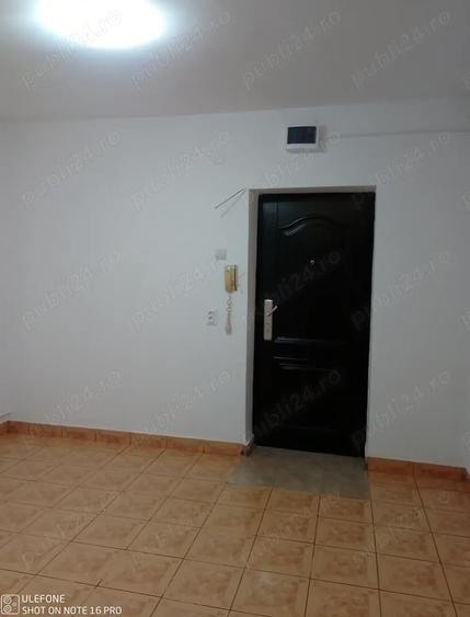 Inchiriez garsoniera - 2