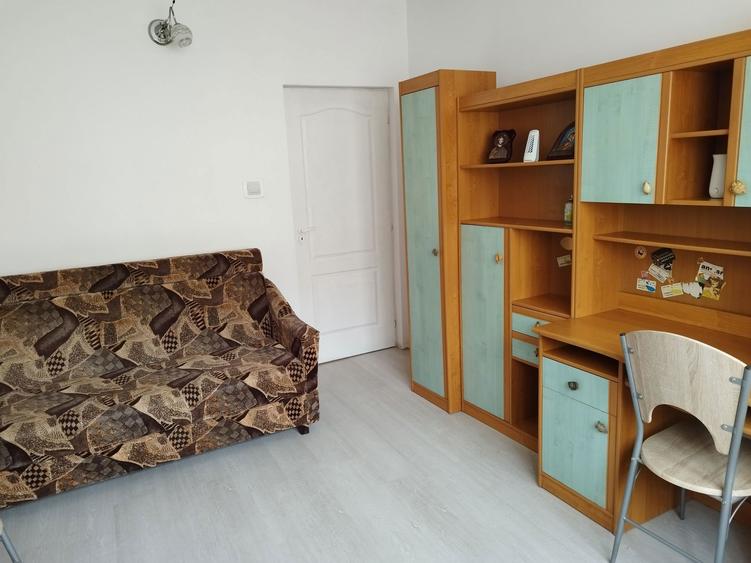 Vand camera de camin transformata in garsoniera - 2