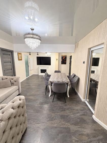 Apartament cu 3 camere decomandat, mobilat în Faleză