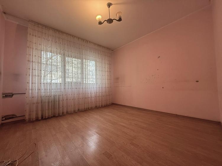 Apartament 2 camere decomandat Etaj 1 Militari, Aleea Aleșd Bloc 1981 De renovat - 3