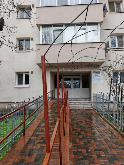 Vand apartament 2 camere Basarabia - 4