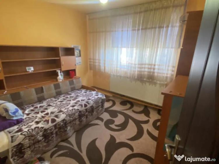 Apartament 3 camere decomandat,etaj 4/4 Bld. Racoteanu, 45 0 - 2