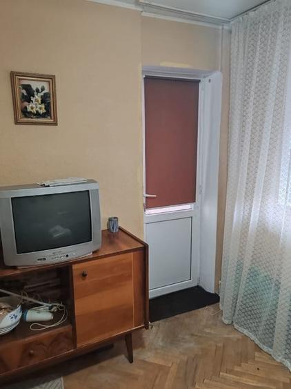 Apartament decomandat cu 2 camere, etaj1/3, Vaslui, Vis-a-vis de Primarie - 4