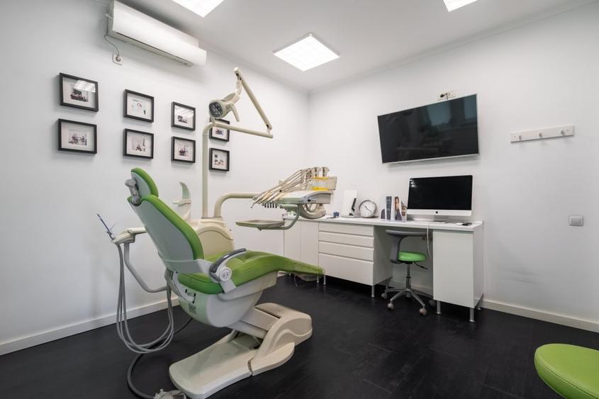 VANZARE VILA POLONA – STR. JUSTINIAN/Clinica Stomatologica/COMISION 0% - 17