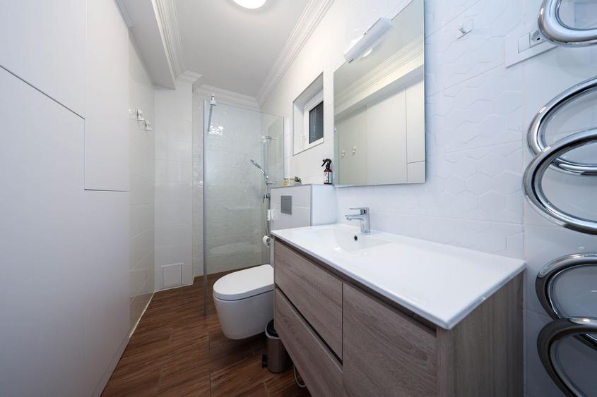 Casă ideală pentru familie în Brașov, Bunloc – spațioasă, luminoasă, priveliște - 48