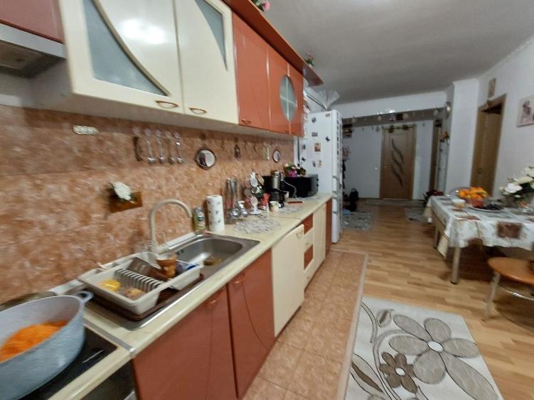 Apartament 3 camere + parcare - Strada Florilor - 2