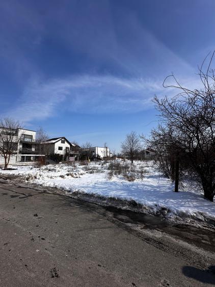 Teren intravilan 2.250 mp- zona Ferme - 3