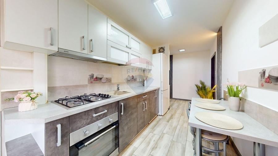 Apartament 3 camere, 2 băi, 2 parcări de vânzare zona Avantgarden 2 - 14