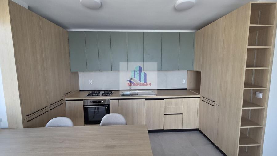Apartament cu 3 camere semidecomandat, mobilat în Florești