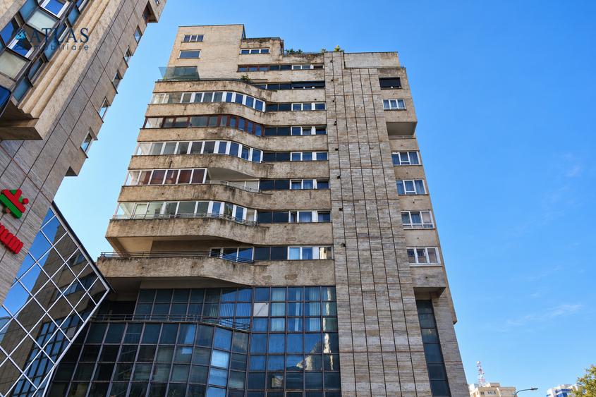 Apartament cu 3 camere în 15 Noiembrie