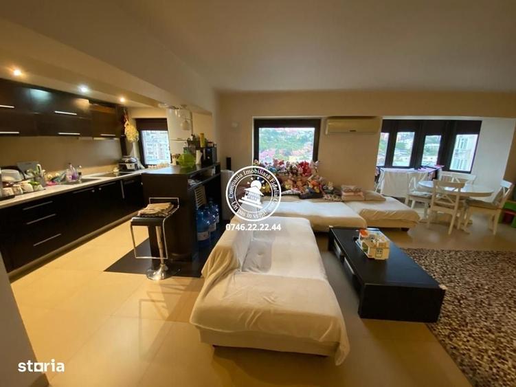 Apartament cu 4 camere decomandat în Gară