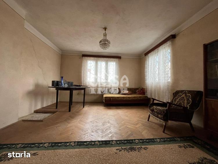 Casă cu 4 camere decomandat cu Teren 980 Mp în Sud