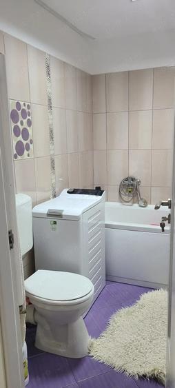 Apartament cu 2 camere decomandat, mobilat în Iris