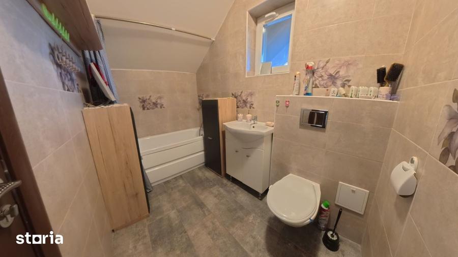 Casă cu 4 camere cu Teren 486 Mp în Central