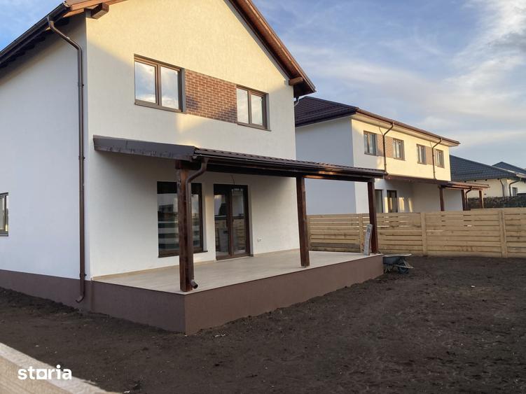 Casă cu 4 camere cu Teren 400 Mp în Tărlungeni