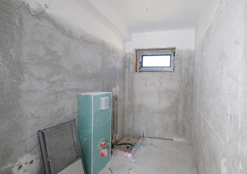 Casă individuală cu 6 camere cu Teren 700 Mp în Corbeanca