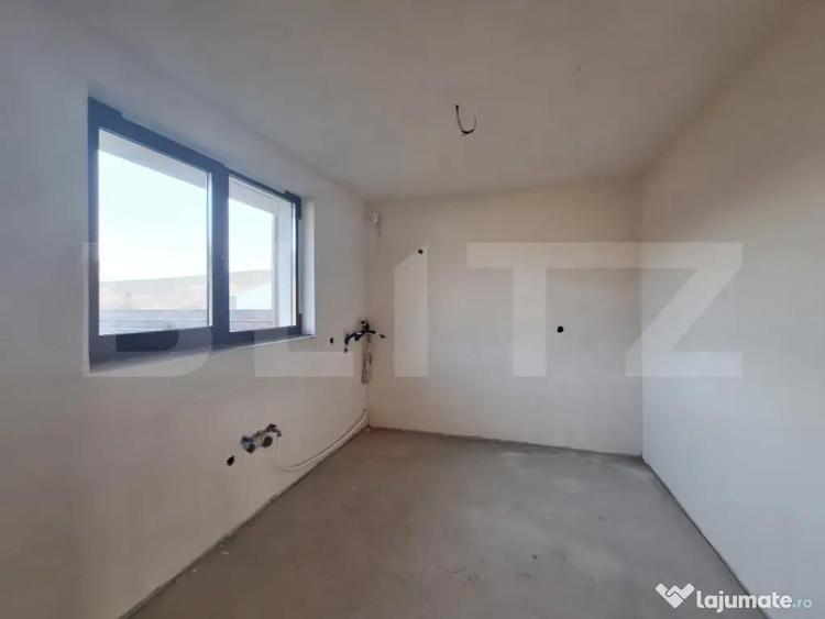 Casă cu 4 camere cu Teren 350 Mp în Dezmir