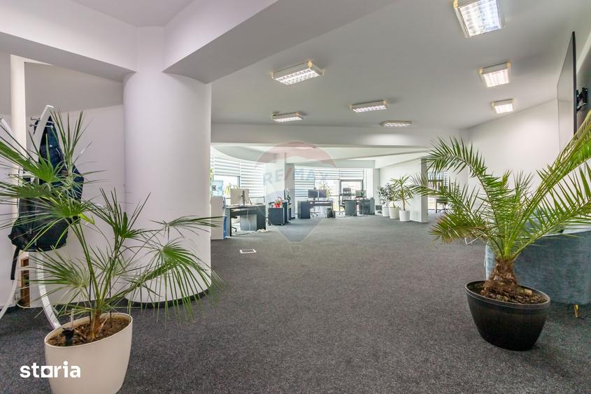 Spațiu comercial, de 240 mp, în Dristor