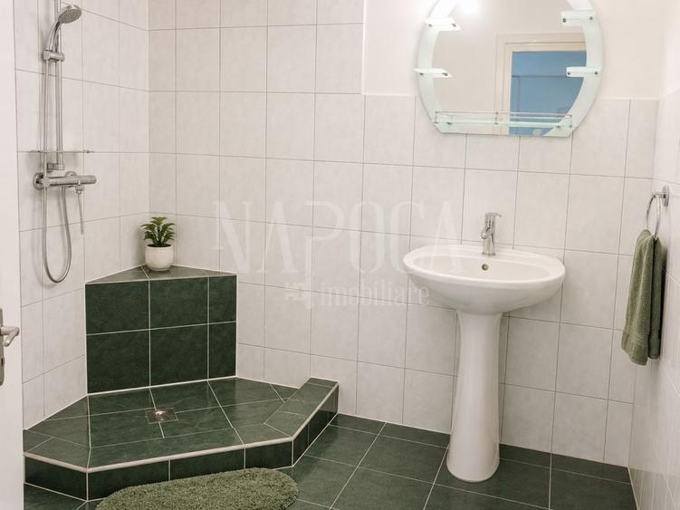 Casă individuală cu 5 camere cu Canalizare în Făget