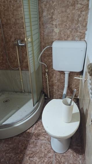 Garsonieră decomandată în Titan