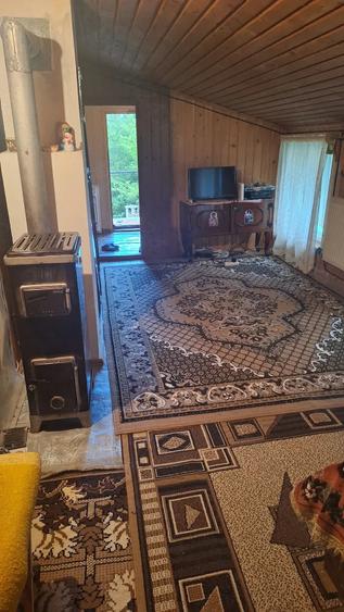 Casă cu 3 camere cu Teren 994 Mp în Central