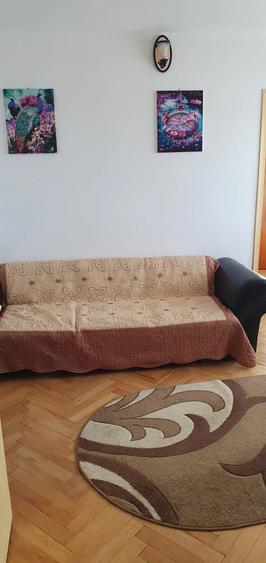 Apartament cu 2 camere nedecomandat în 1 Mai