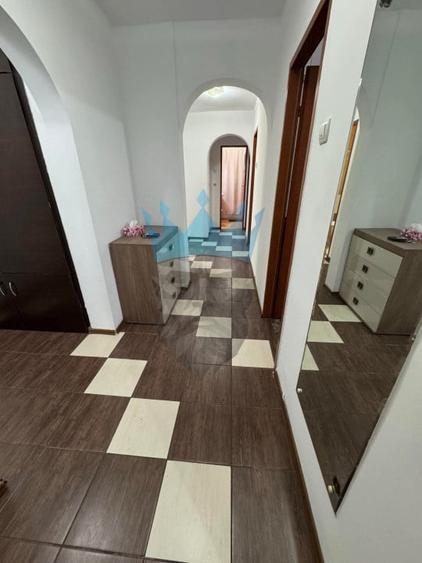Apartament cu 3 camere decomandat, mobilat în Cantacuzino