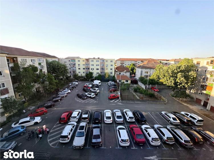 Apartament cu 3 camere în Girocului
