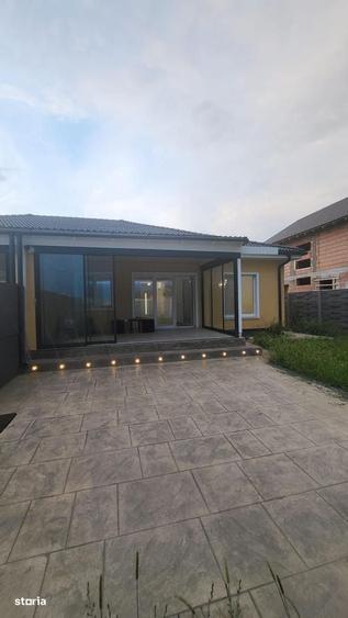 Casă cu 4 camere cu Teren 400 Mp în Sânandrei